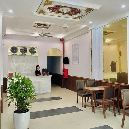 Amy Hotel Hue Buitenkant foto