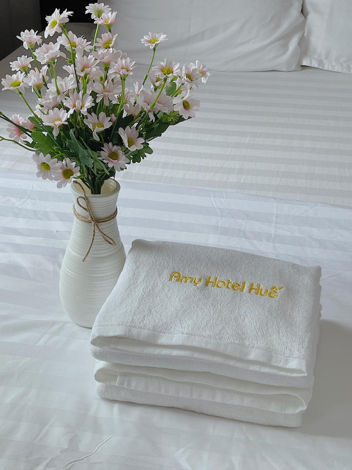 Amy Hotel Hue Buitenkant foto