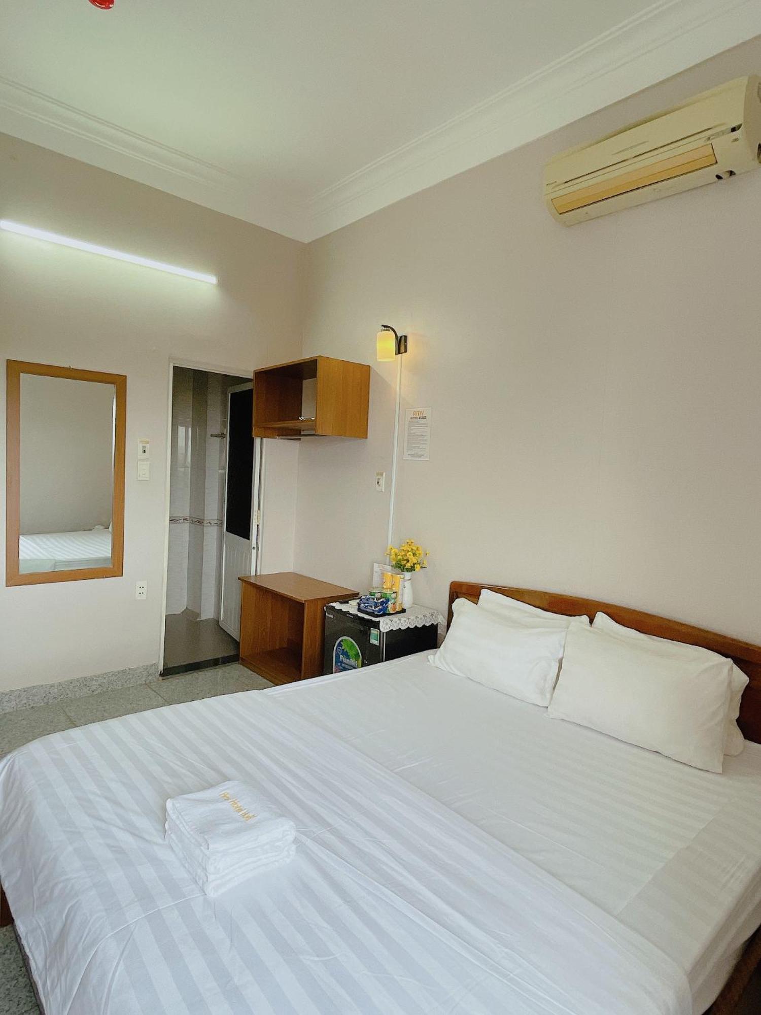 Amy Hotel Hue Buitenkant foto