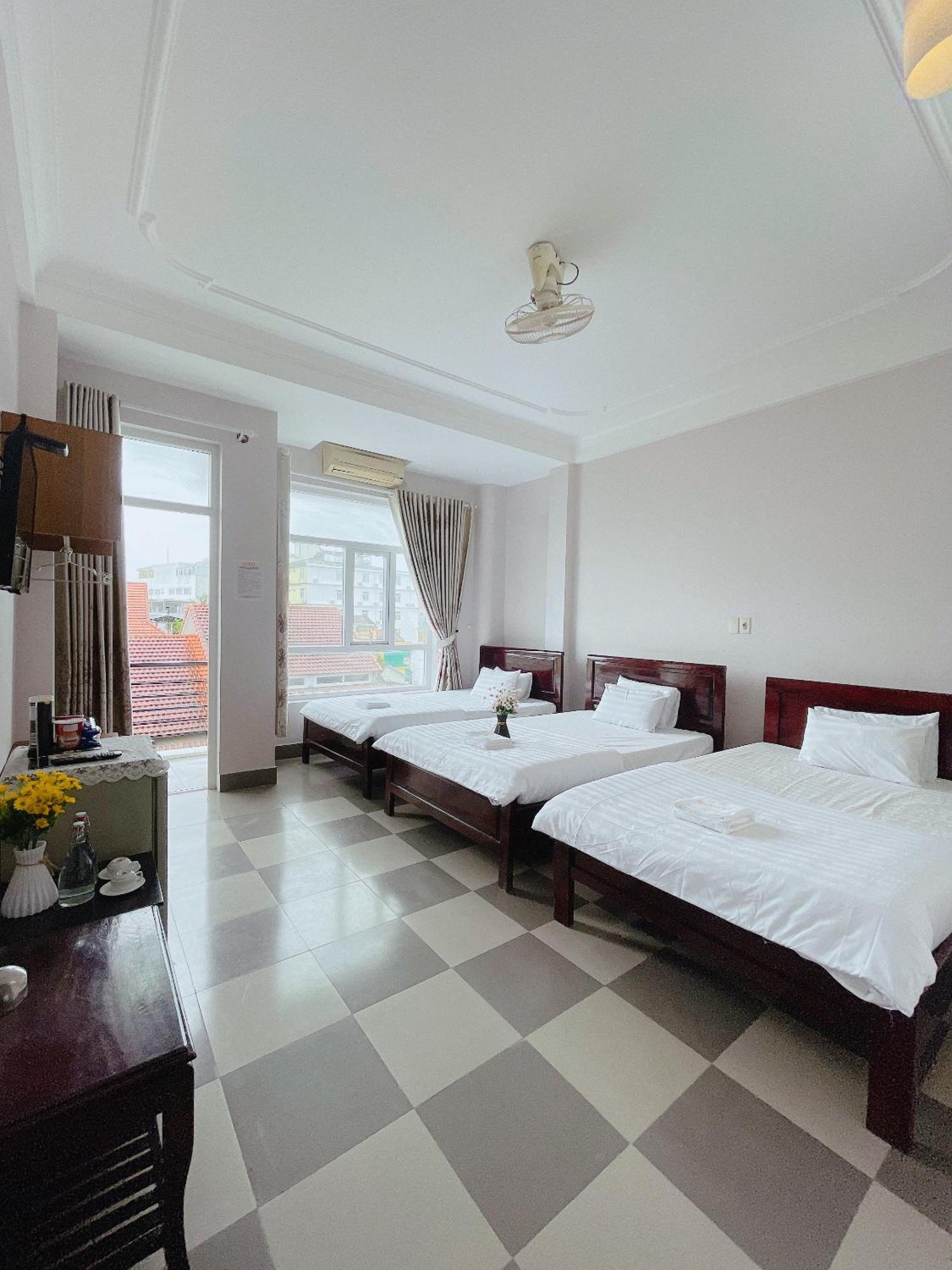 Amy Hotel Hue Buitenkant foto